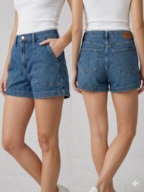 Calvin Klein Jeans Mid-Rise Denim Shorts Size 6 / 28 Denim